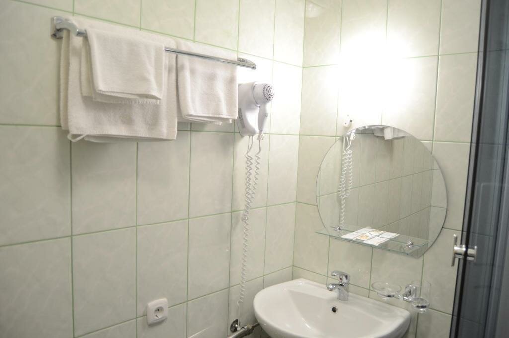 Гостиница 7 Холмов Киров-87