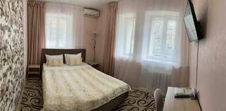 Гостиница 7 Холмов Киров Люкс-8