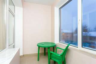 Гостиница 7 Холмов Киров Двухместный номер с 2 отдельными кроватями и балконом-5