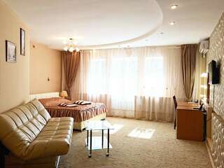 Гостиница 7 Холмов Киров Двухместный номер Делюкс с 1 кроватью-8