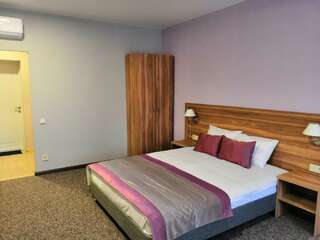 Гостиница 7 Холмов Киров-7