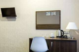 Гостиница 7 Холмов Киров Улучшенный двухместный номер с 1 кроватью-3