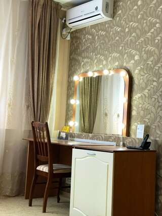 Гостиница 7 Холмов Киров Двухместный номер Делюкс с 1 кроватью-9