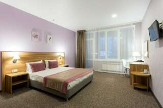 Гостиница 7 Холмов Киров Улучшенный двухместный номер с 1 кроватью-6