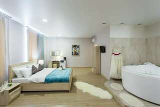 Гостиница 7 Холмов Киров Номер-студия-3