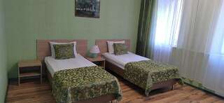 Гостиница 7 Холмов Киров Двухместный номер с 2 отдельными кроватями-1