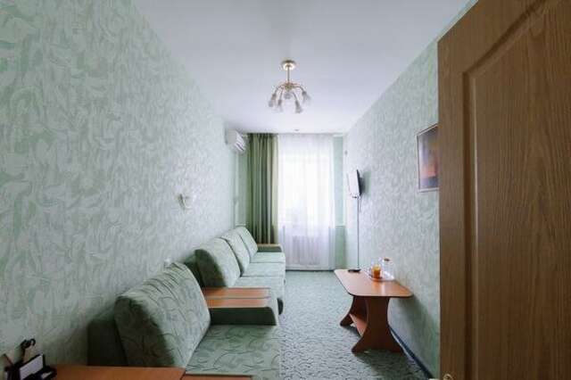 Гостиница 7 Холмов Киров-89